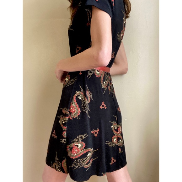 Vintage dragon print dress - Picture 2 of 6